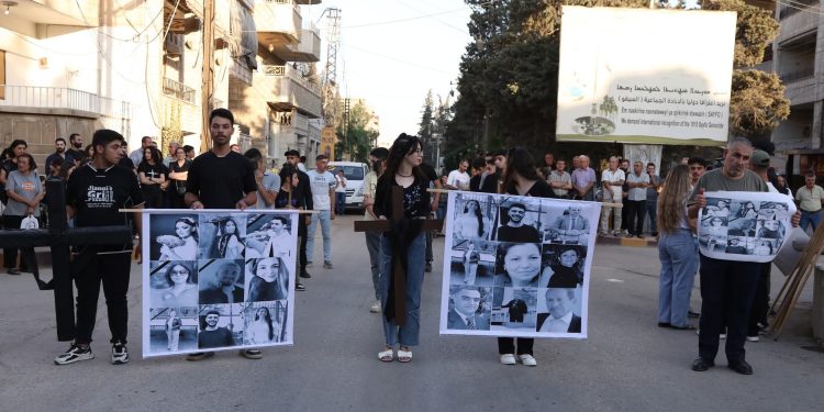 Syriac Youth Hold Vigil in Qamishli for Victims of Daramsuq (Damascus) Church Bombing
