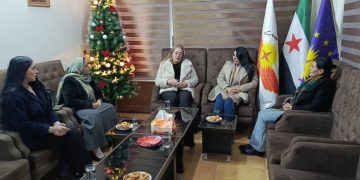 وفدٌ نسائي يزور حزب الاتحاد السرياني لتقديم التهاني بمناسبة عيد الميلاد