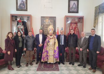 وفد من حزب الاتحاد السرياني يزور مطرانية الأرمن الأرثوذكس للتهنئة بعيد الميلاد