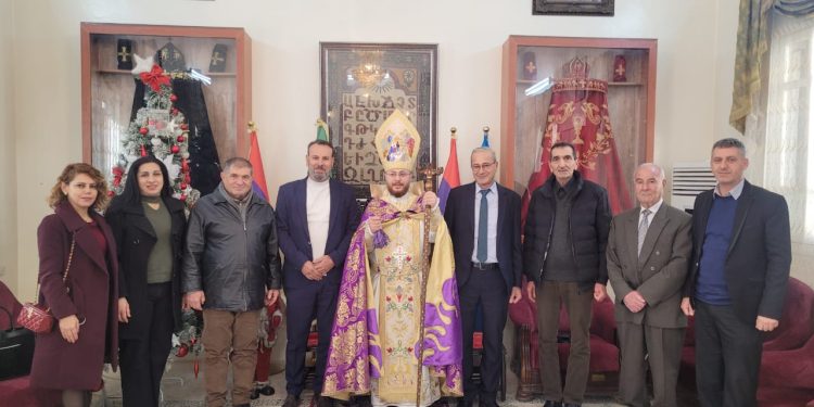 وفد من حزب الاتحاد السرياني يزور مطرانية الأرمن الأرثوذكس للتهنئة بعيد الميلاد