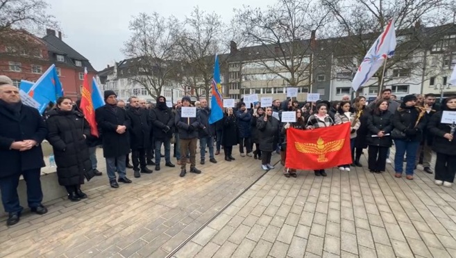 وقفة تضامنية في ألمانيا دعماً للسريان والمسيحيين في سوريا