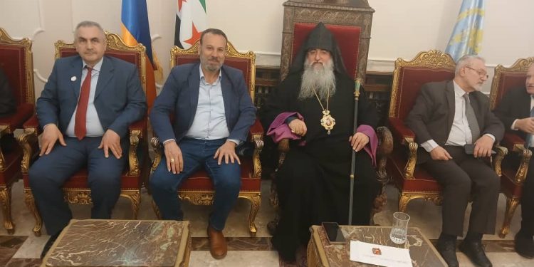 وفد من حزب الاتحاد السرياني يعايد مطران الأرمن الأرثوذكس بحلب