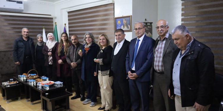 وفد من الإدارة الذاتية يزور حزب الاتحاد السرياني بمناسبة عيد الفصح المجيد