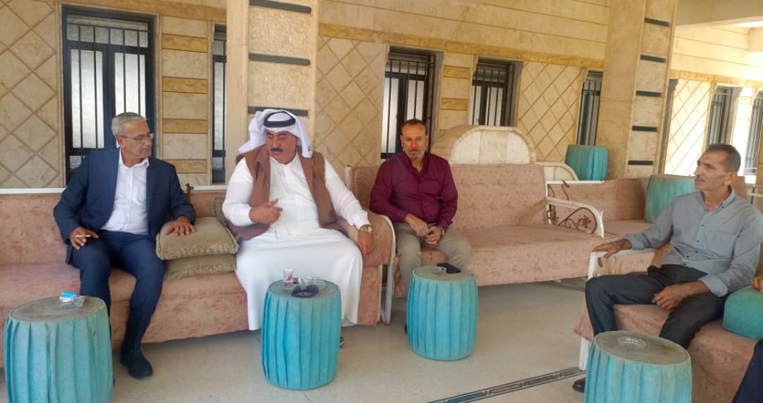 وفد من حزب الاتحاد السرياني يزور شيخ مشايخ شمر في تل علو